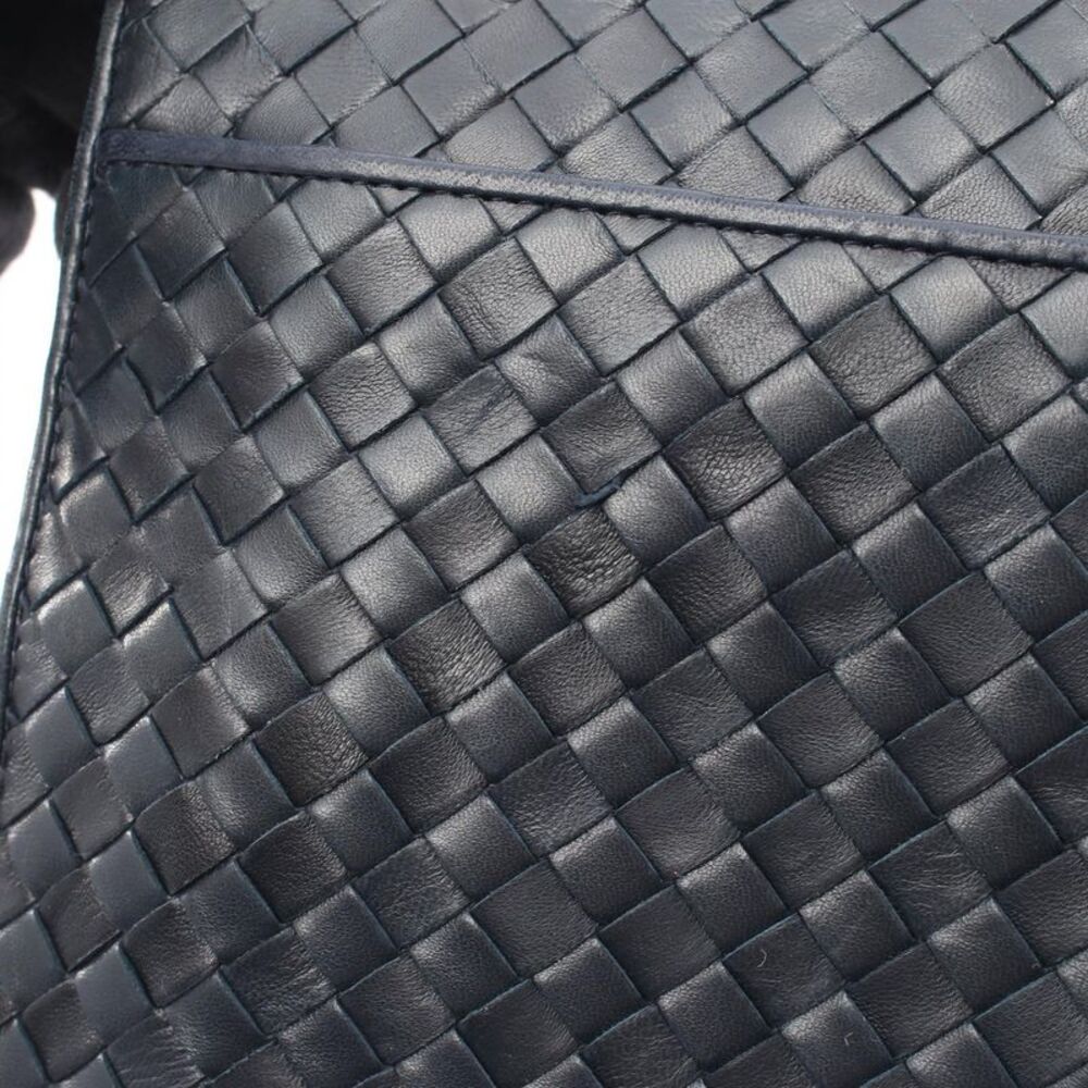 Bottega Veneta Leather Shoulder Bag - Picture 8 of 9